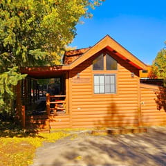 Snowcap Corner Cabin 51