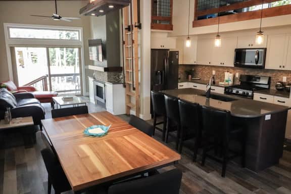 Aspen Grove Oasis Luxury 101 - Image 4
