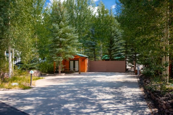 Club Site 289 - Image 1